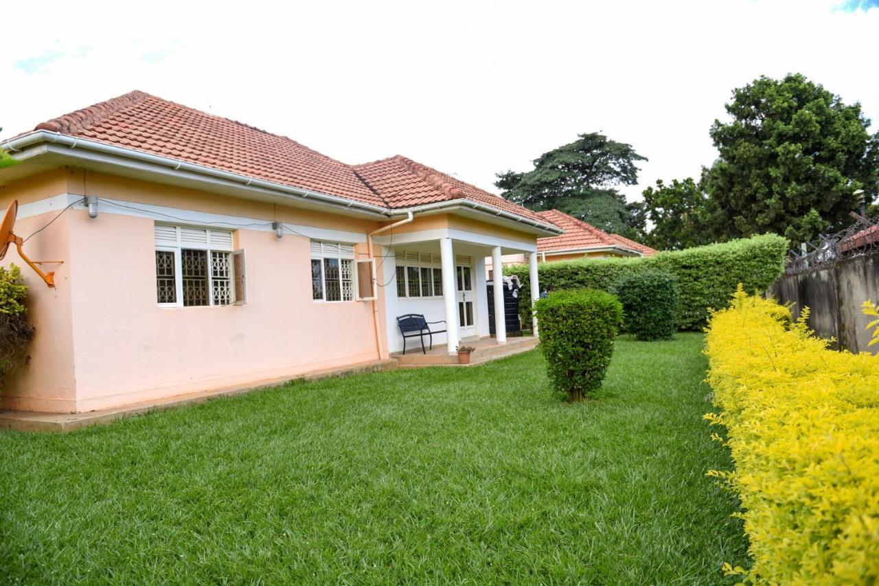 Corinya Serviced Apartments Энтеббе Экстерьер фото